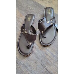 Chaps Women's Casual Sandal. Low Wedge Heel. Memory Foam Women's‎ Size 7-8